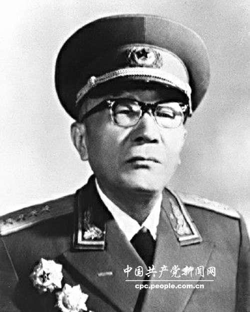 黄克诚